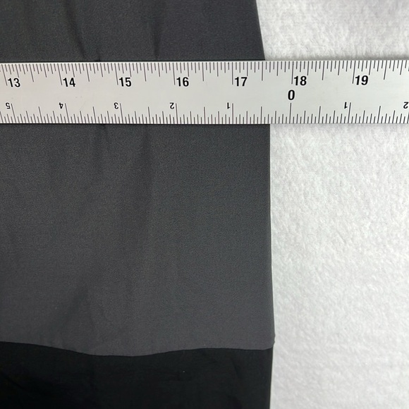 A/X Armani Exchange Classy Dress Sz 0 Gray/Black
Long Sleeves EUC - Picture 10 of 11